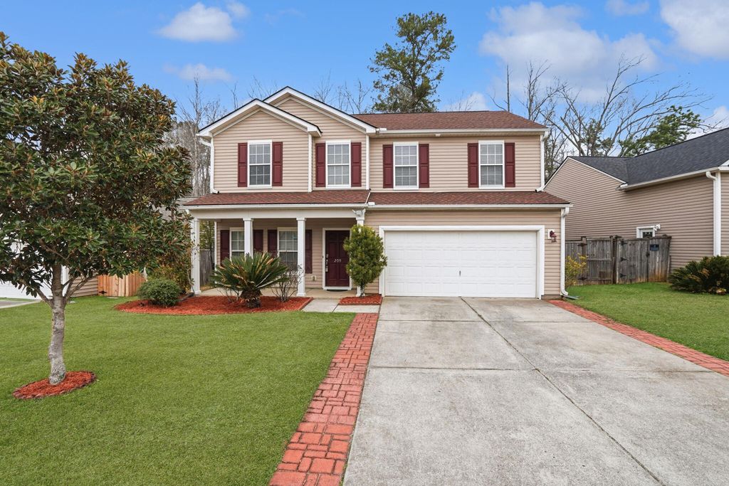 209 Goldfinch Lane, Summerville, SC 29485