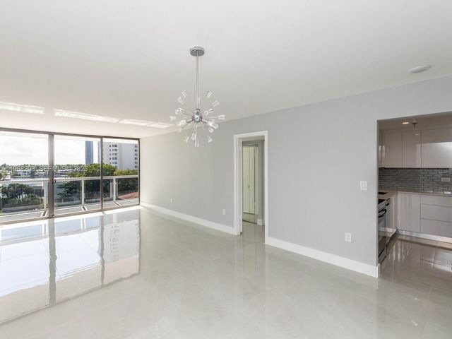 20505 E Country Club Dr 634, Aventura, FL 33180