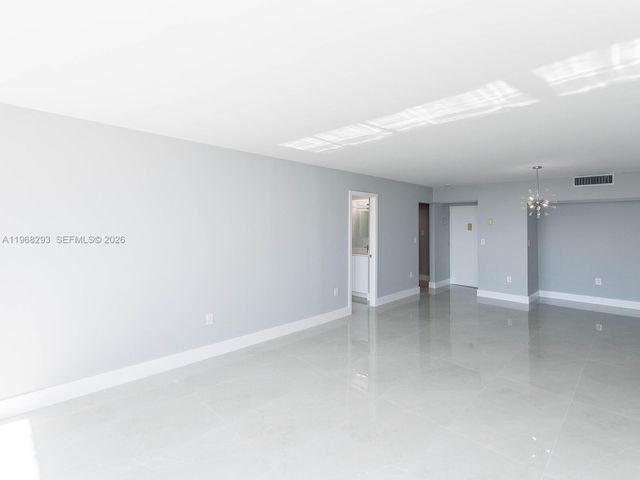 20505 E Country Club Dr 634, Aventura, FL 33180