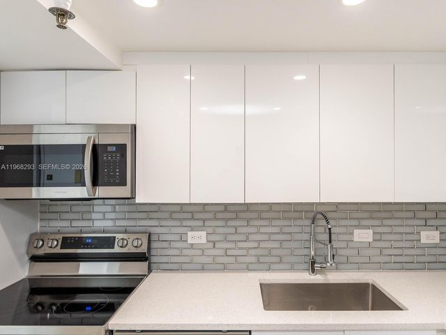 20505 E Country Club Dr 634, Aventura, FL 33180