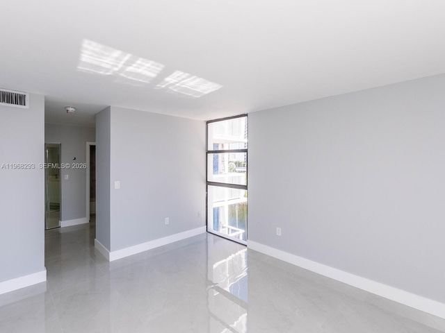 20505 E Country Club Dr 634, Aventura, FL 33180