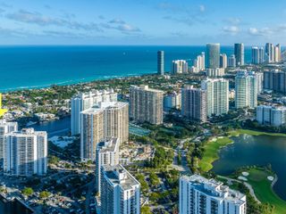 20505 E Country Club Dr 634, Aventura, FL 33180