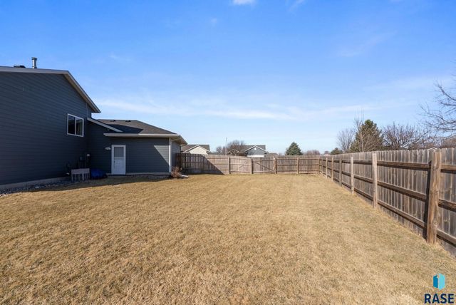 4808 S Dunlap Ave Avenue, Sioux Falls, SD 57106