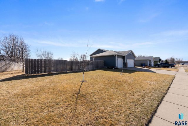 4808 S Dunlap Ave Avenue, Sioux Falls, SD 57106