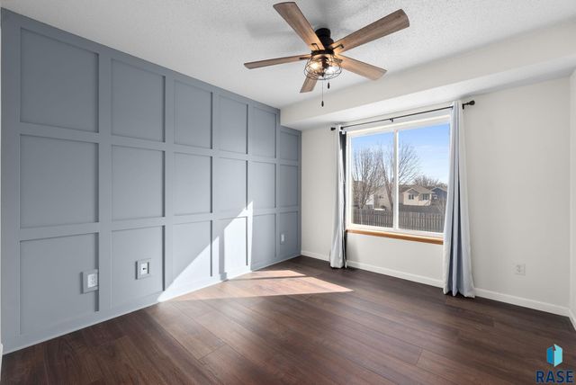 4808 S Dunlap Ave Avenue, Sioux Falls, SD 57106