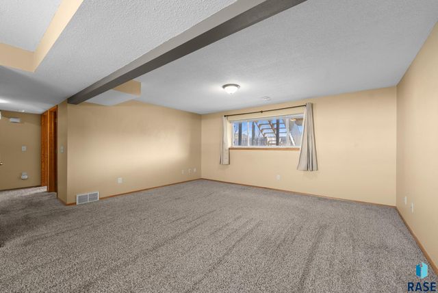 4808 S Dunlap Ave Avenue, Sioux Falls, SD 57106