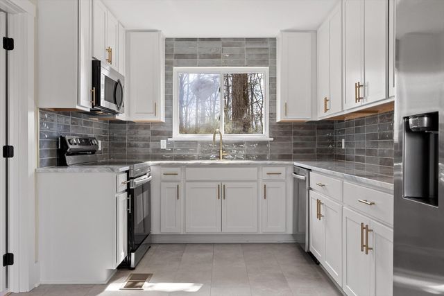 3911 Umbarger Lane, Signal Mountain, TN 37377