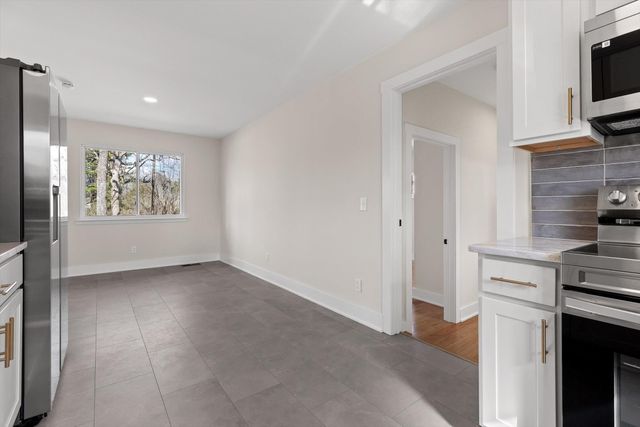 3911 Umbarger Lane, Signal Mountain, TN 37377