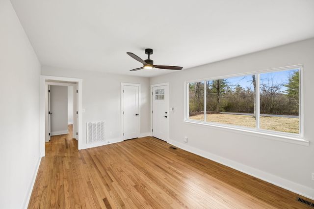 3911 Umbarger Lane, Signal Mountain, TN 37377