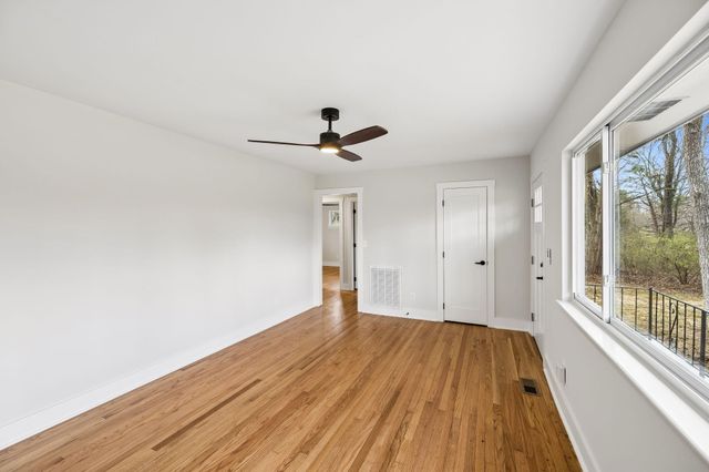 3911 Umbarger Lane, Signal Mountain, TN 37377