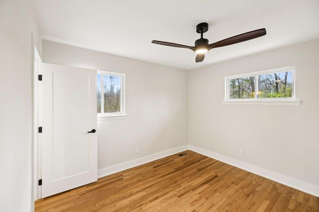 3911 Umbarger Lane, Signal Mountain, TN 37377