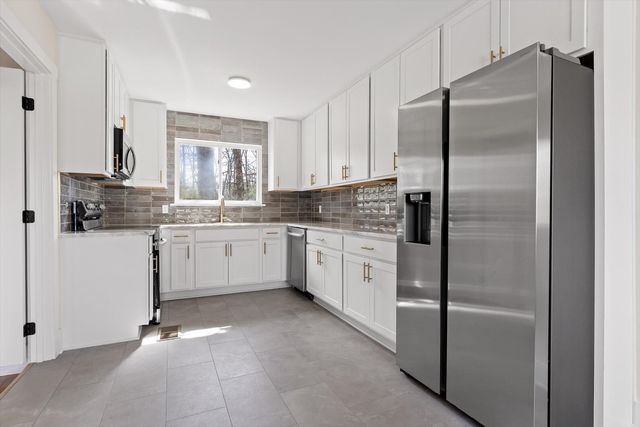 3911 Umbarger Lane, Signal Mountain, TN 37377