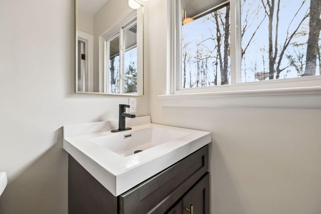 3911 Umbarger Lane, Signal Mountain, TN 37377