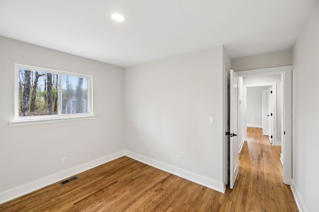 3911 Umbarger Lane, Signal Mountain, TN 37377