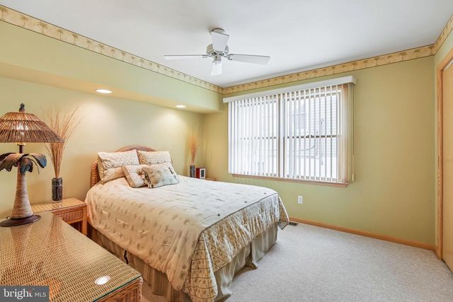 42 W CAPE COD LN, Long Beach Township, NJ 08008