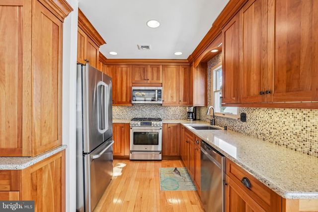 42 W CAPE COD LN, Long Beach Township, NJ 08008
