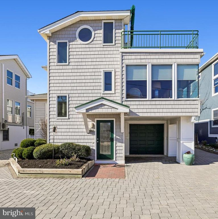 42 W CAPE COD LN, Long Beach Township, NJ 08008