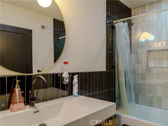 19421 Leapwood, Carson, CA 90746