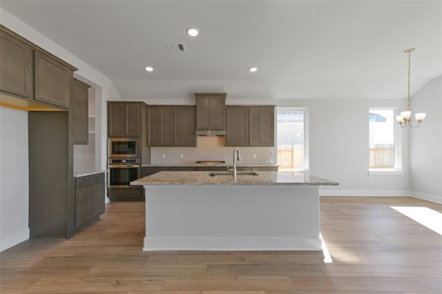 3219 Hidden Mist Drive, Texas City, TX 77568