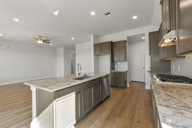 3219 Hidden Mist Drive, Texas City, TX 77568