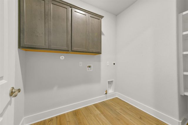 3219 Hidden Mist Drive, Texas City, TX 77568