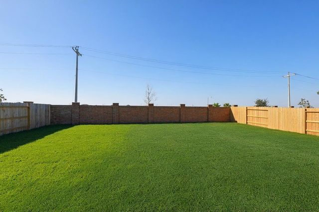 3219 Hidden Mist Drive, Texas City, TX 77568