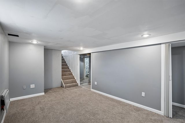 415 College HIll Avenue, Oskaloosa, IA 52577