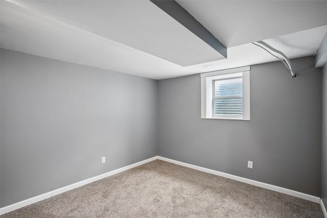 415 College HIll Avenue, Oskaloosa, IA 52577