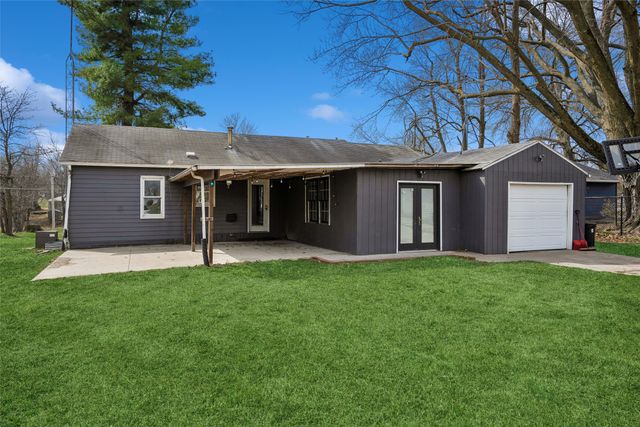 415 College HIll Avenue, Oskaloosa, IA 52577