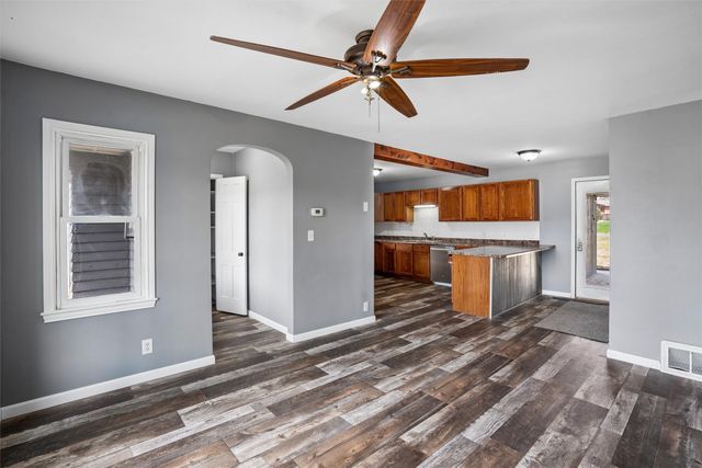 415 College HIll Avenue, Oskaloosa, IA 52577