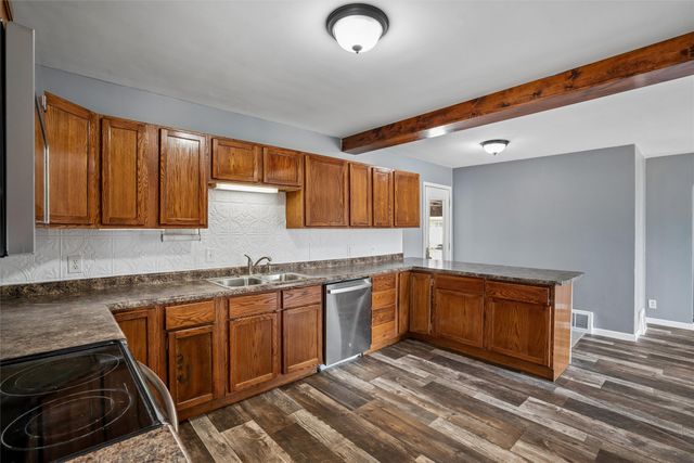 415 College HIll Avenue, Oskaloosa, IA 52577