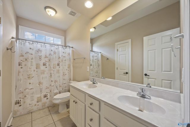 124 Pearle Cove Drive, Huntsville, AL 35806