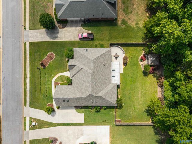 124 Pearle Cove Drive, Huntsville, AL 35806