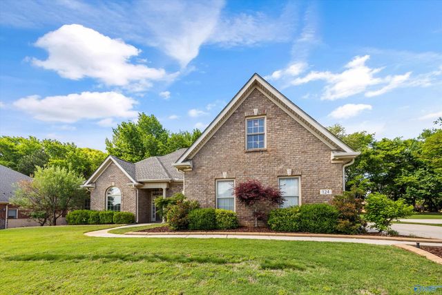 124 Pearle Cove Drive, Huntsville, AL 35806