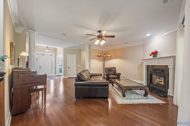 124 Pearle Cove Drive, Huntsville, AL 35806