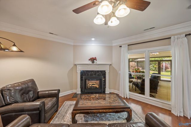 124 Pearle Cove Drive, Huntsville, AL 35806