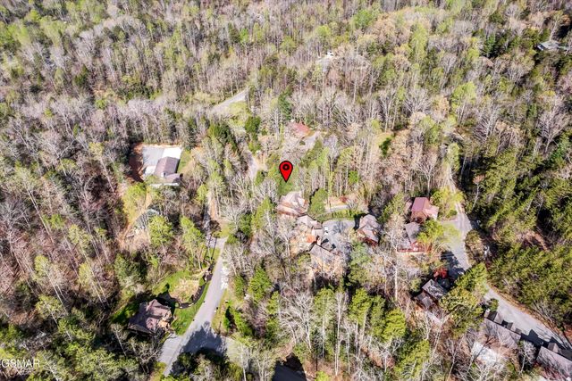 415 Silver Maple Lane, Gatlinburg, TN 37738