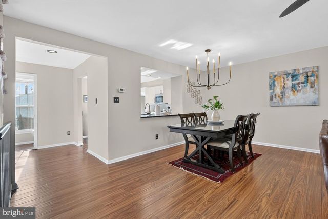 7 S FLOYD ST, Alexandria, VA 22304