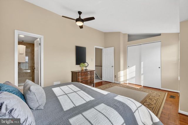 7 S FLOYD ST, Alexandria, VA 22304