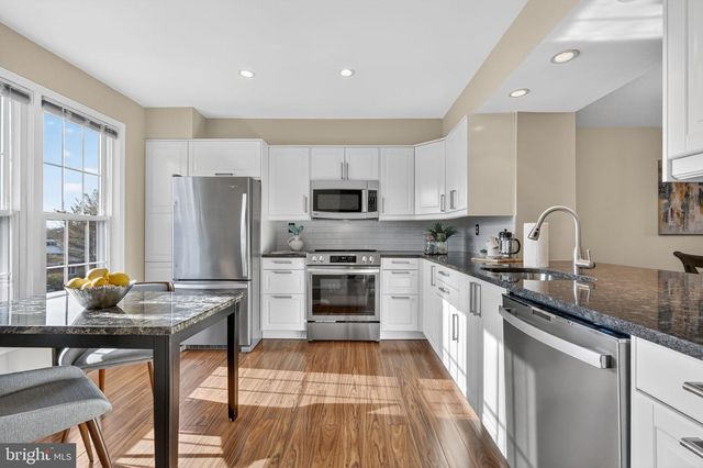 7 S FLOYD ST, Alexandria, VA 22304