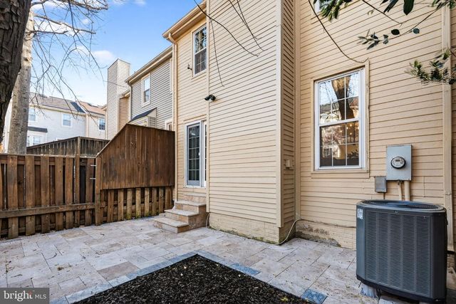 7 S FLOYD ST, Alexandria, VA 22304