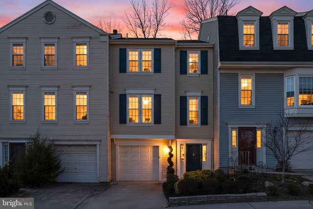 7 S FLOYD ST, Alexandria, VA 22304