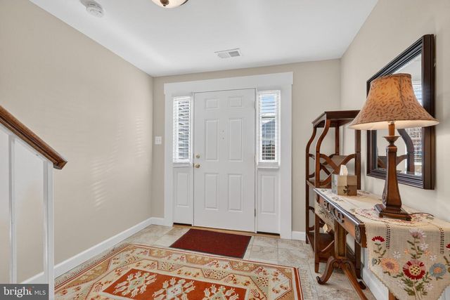 7 S FLOYD ST, Alexandria, VA 22304