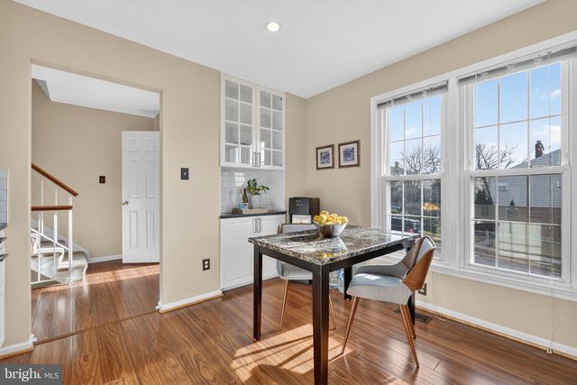 7 S FLOYD ST, Alexandria, VA 22304