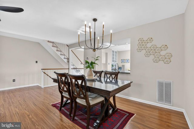 7 S FLOYD ST, Alexandria, VA 22304