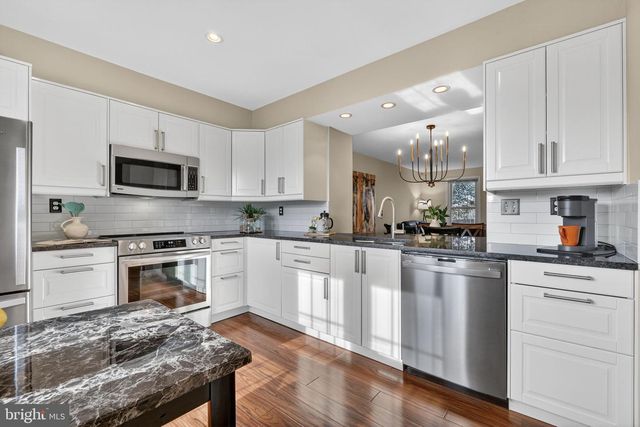 7 S FLOYD ST, Alexandria, VA 22304