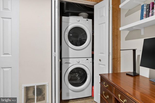 7 S FLOYD ST, Alexandria, VA 22304