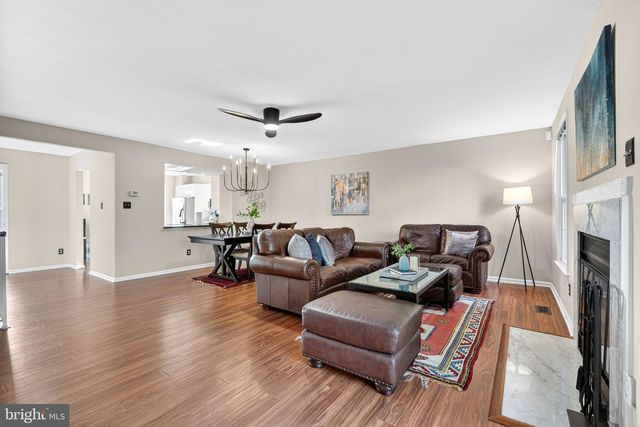 7 S FLOYD ST, Alexandria, VA 22304