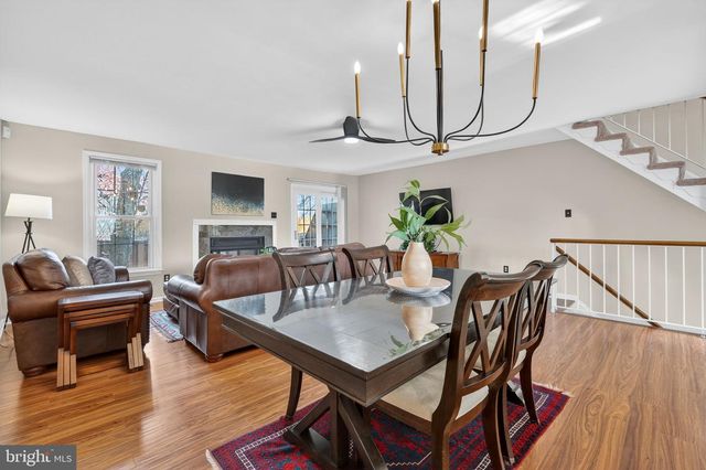 7 S FLOYD ST, Alexandria, VA 22304