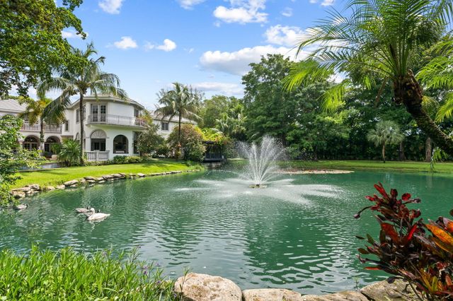 8950 NW 70th Court, Parkland, FL 33067